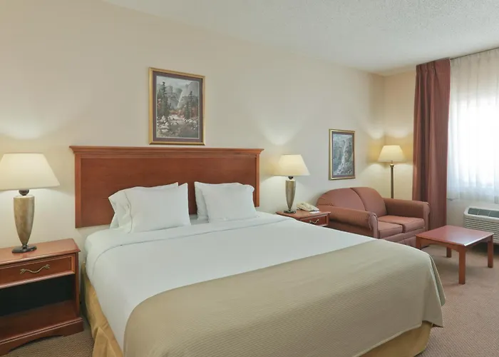 Baymont By Wyndham Portage